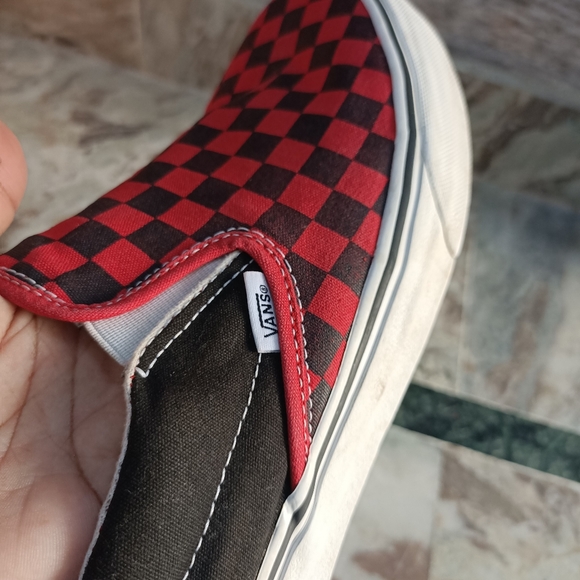 Vans - Picture 8 of 10